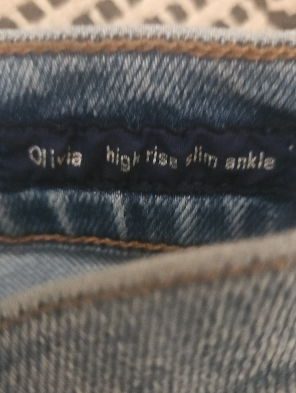 Citizen's of Humanity Olivia High Rise Slim Ankle Jeans - Picture 3 of 10